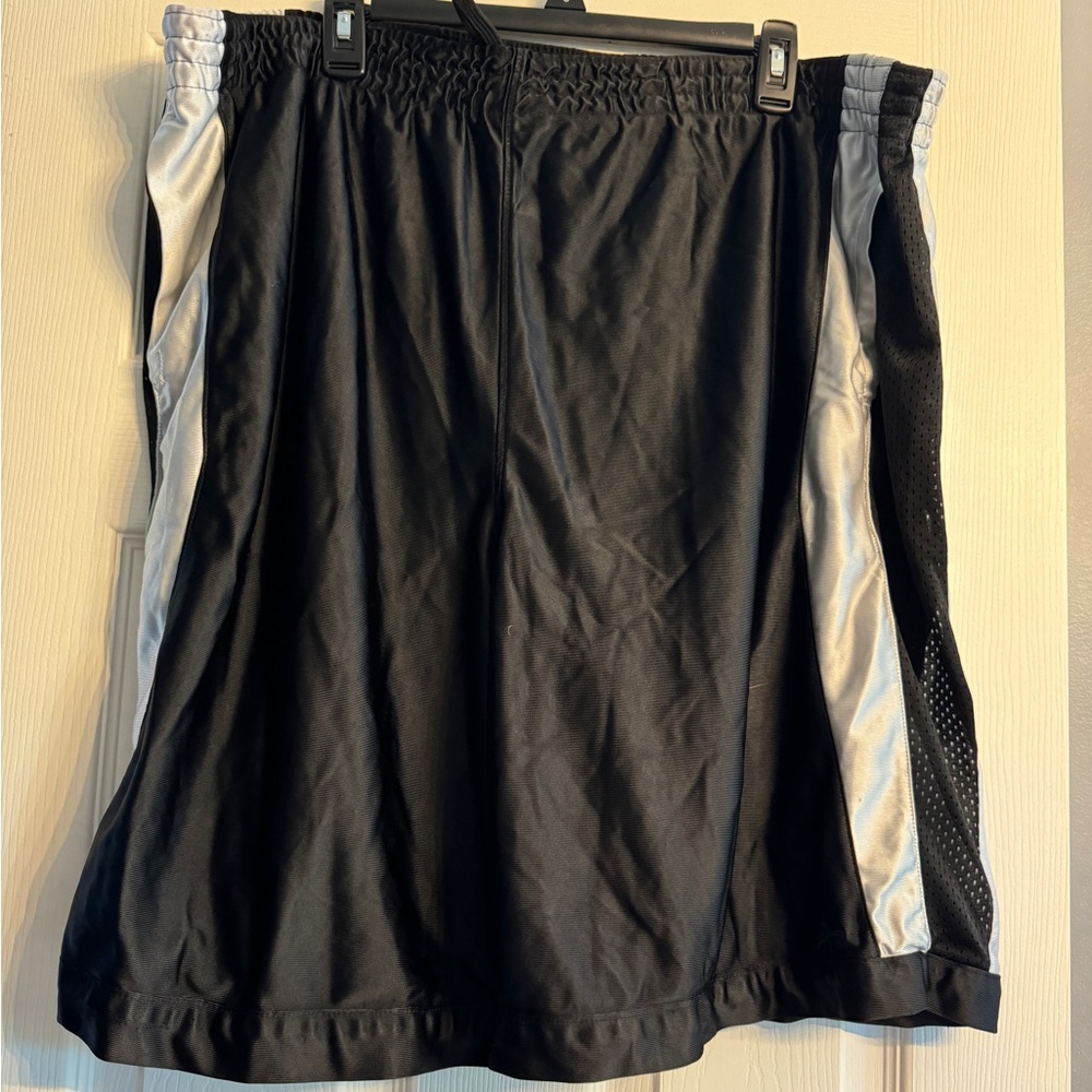 Men’s Athletic Shorts size 2XL